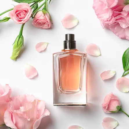 بين المسك والعنبر والأزهار... إليكِ أفضل عطور الشتاء