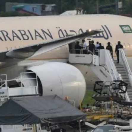 حركة الملاحة تعود إلى طبيعتها في مطار الملك عبدالعزيز رغم الأمطار الرعدية