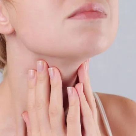 علاج الغدة الدرقية بالأدوية أو الجراحة؟