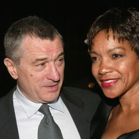 روبرت دي نيرو يؤكد انفصاله عن زوجته في بيان