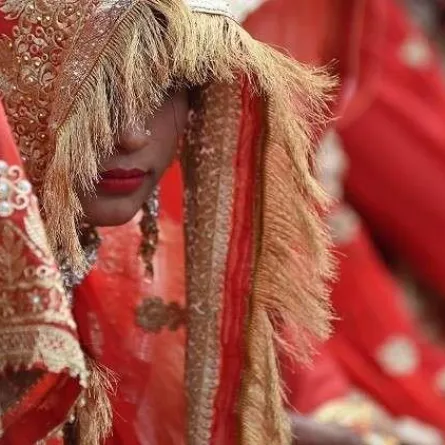 «100 طائـرة خاصة» لنقل المدعوين بأحد أكبر زفاف أسطوري في الهند