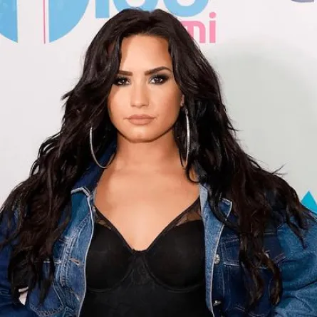 فيديو: ديمي لوفاتو تتصدّر قائمة بيلبورد 2018 لأكثر الأشخاص بحثاً على جوجل