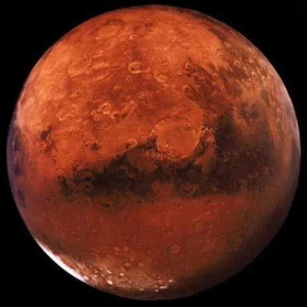 شاهد.. صور مذهلة لـ"فوهة بركان" مغطاة بالجليد على كوكب المريخ