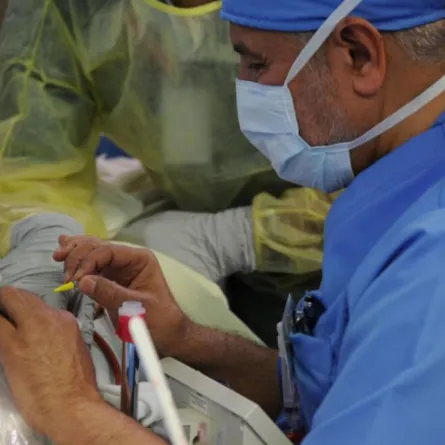 نجاح عملية فصل التوأم السيامي التنزاني ووالدتهما تعلن إسلامها