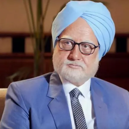 أنوبام خير يطلق البرومو الدعائي لفيلمه الجديد " The Accidental Prime Minister"