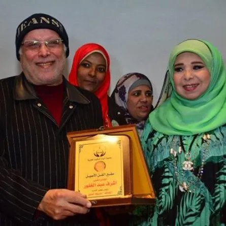 منح سميرة عبد العزيز لقب "سفيرة الفن الأصيل" بعد هجومها على محمد رمضان