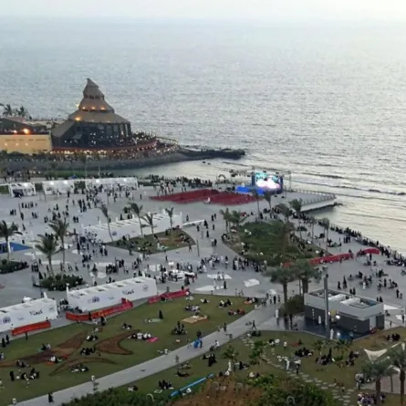 الحديقة الثقافية تستمر بعرض فعالياتها على واجهة جدة البحرية