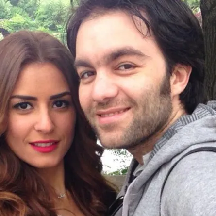 في عيد ميلاد شريف رمزي.. كيف كان عادل إمام شاهدًا على قصة حبه لريهام أيمن؟