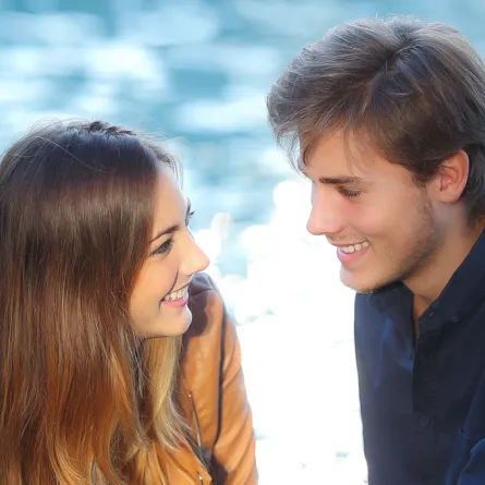 لغة العيون في قاموس الحب ودنيا الغرام