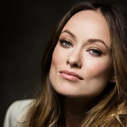 مكياج النجمة أوليفيا وايلد متنوع ويلهمكِ أساليب متعددة