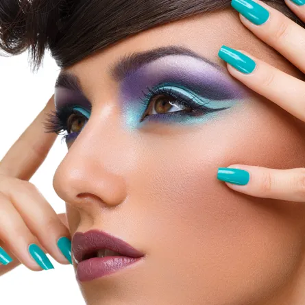 خطوات جديدة لـ  مزج ظلال العيون 