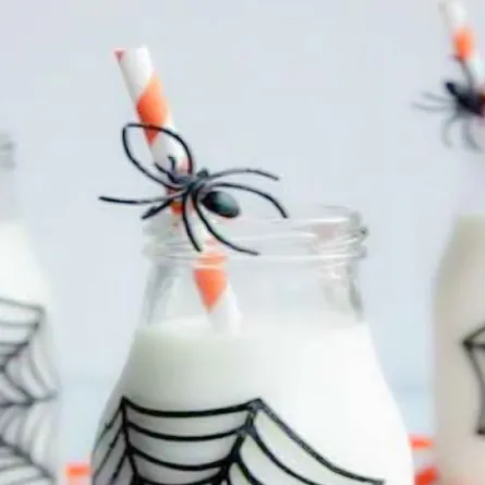 حليب العناكب.. فوائده وطرق استخدامه