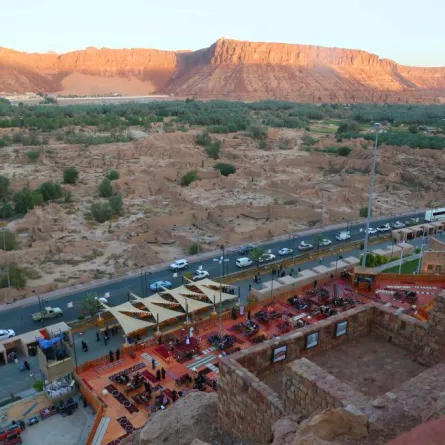 في شتاء طنطورة.. ألوان صخور مدينة العلا شاهدة على تاريخها العريق