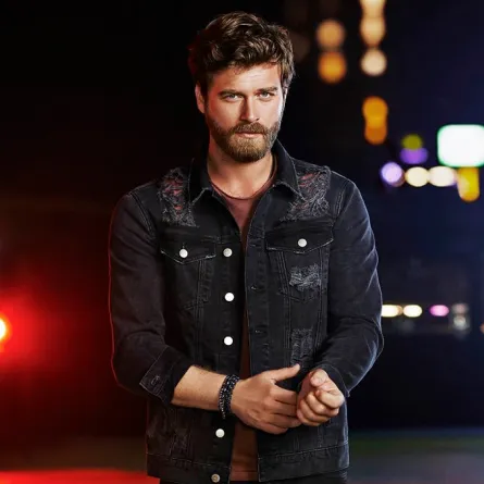 كيفانش تاتليتوغ وجد نفسه غريباً بفيلمه الجديد.. والسبب