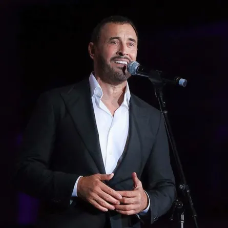 بالفيديو كاظم الساهر يغني "حدثيني": مهداة للمرأة التي جعلت لحياتنا حياة