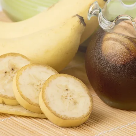 إليكِ قناع الموز والعسل للشعر الجاف