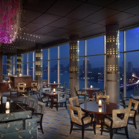 إقامة ساحرة ممزوجة بالعصر القديم وفخامة الحاضر بالريتز كارلتون