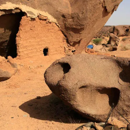 اكتشاف حضارة مجهولة في «الصحراء الغربية» عمرها 1500 عام