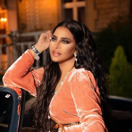 فيديو عيد ميلاد احلام يثير الجدل... رشاقة ملفتة وأناقة جريئة