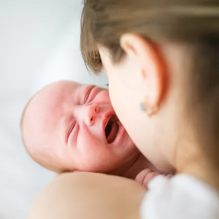 متى يتوقف مغص الرضع؟