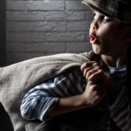 نصائح لتعليم الطفل خطورة السرقة