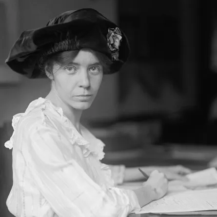 يوم المرأة العالمي.. سيدات كرسن حياتهن لدعم المرأة