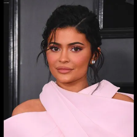 كايلي جينر أصغر مليارديرة عصامية في التاريخ