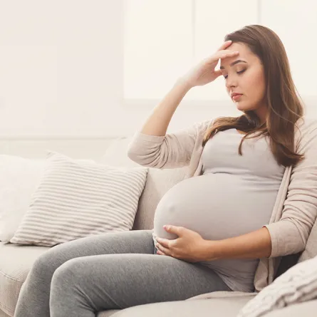 حيل لعلاج الصداع أثناء الحمل من دون أدوية 