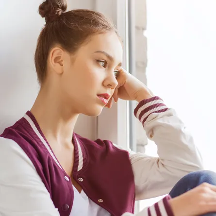 اكتئاب المراهقات.. الأعراض والعلاج