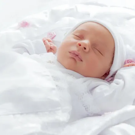 3 مراحل لتطور نمو الطفل في الشهر الأول