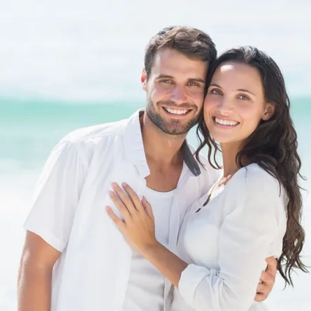 أبرز علامات حب الرجل لزوجته