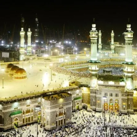 فاطمة الرشود تبرز كأول سعودية برئاسة الحرمين الشريفين