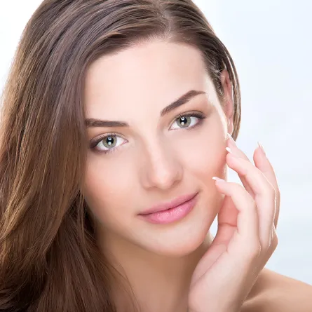 مساج الملعقة لمحاربة تجاعيد الوجه.. جربيه!