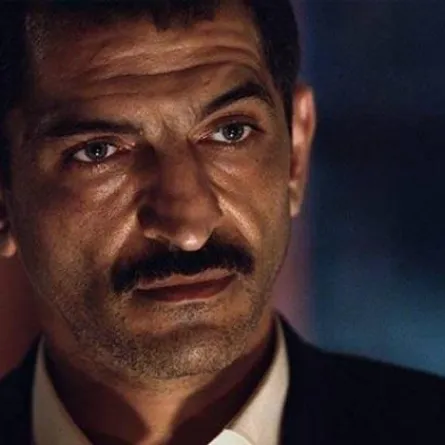 بعد شطبهما من النقابة هل تُمنع أعمال عمرو واكد وخالد أبو النجا من العرض؟