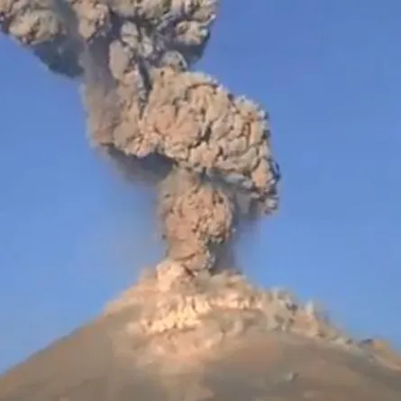 شاهد لحظة ثوران أحد أخطر البراكين على وجه الأرض