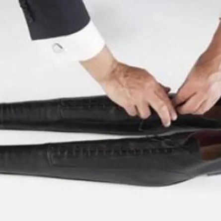 تونسيون يصنعون أطول حذاء بالعالم لدخول موسوعة «غينيس»