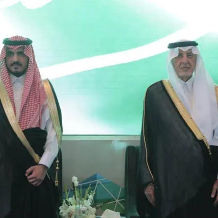 أمير مكة يدشن مخطط الجوهرة.. و يسلم أراضي بديلة لأهالي حي النكاسة العشوائي