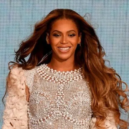 فيديو : بيونسيه تشعل الانترنت بتحدي الرقص