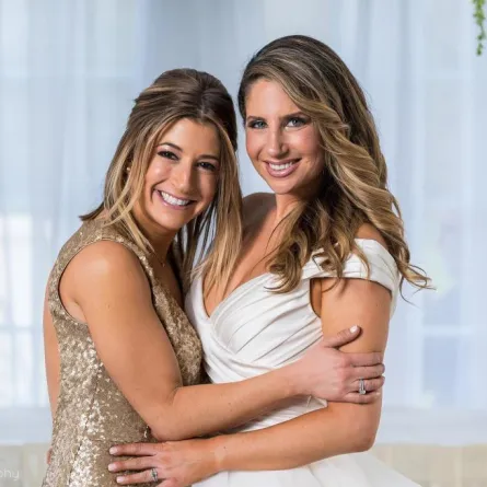 رسائل تهنئة زواج من الصديقات