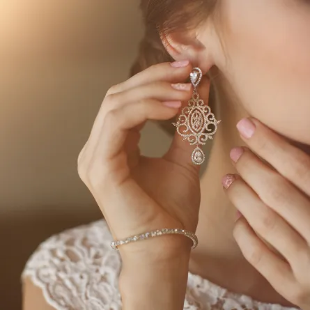 اقراط ناعمة لإطلالة شهر رمضان	