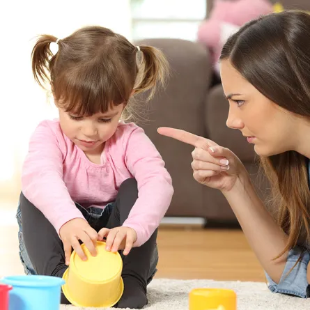 أساليب التعامل مع الطفل العنيد 