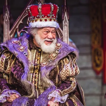 يحيي الفخراني يعوّض غيابه بعروض الملك لير الرمضانية