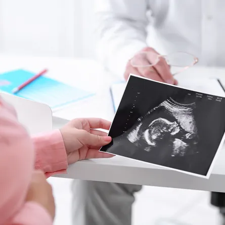 ما هي أعراض نزول الجنين في الحوض استعداداً للولادة؟