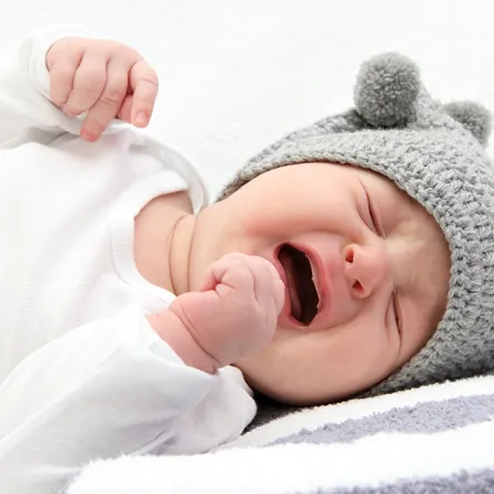 أسباب بكاء الطفل