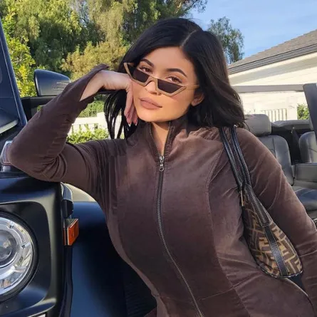 أزياء رياضية من المشاهير للإطلالة اليومية