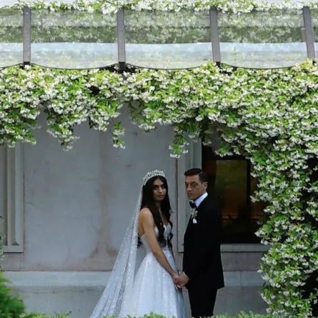 مسعود أوزيل وأمينة غولشي يحتفلان بزفافهما بطريقة مؤثرة!