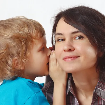 كيف تكسبين ثقة ابنك؟