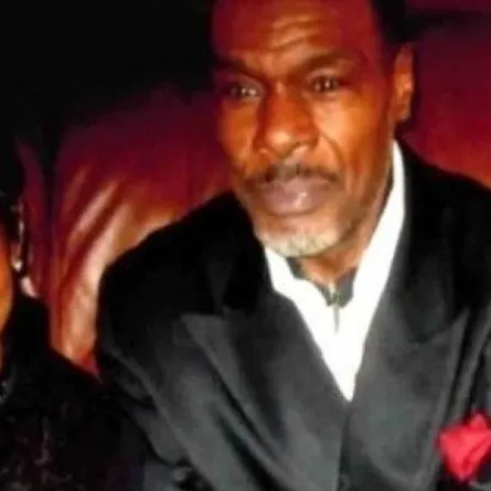 جهزن جنازة شقيقهن ففوجئن به يزورهن سيرًا على الأقدام!