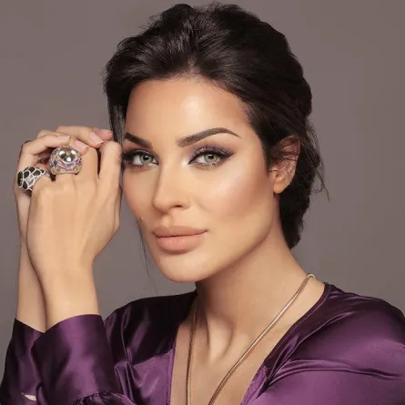 نادين نجيم  تعيش أحاسيس متناقضة: موت وزواج