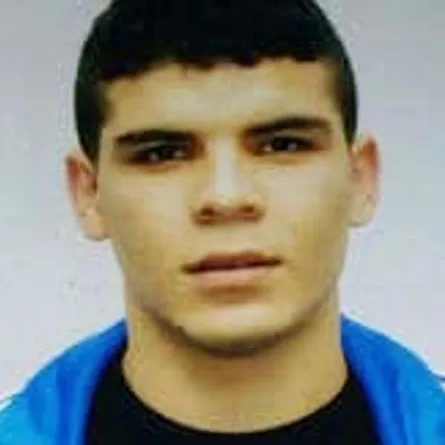 يوافق على هروب أخيه التوأم من السجن ليحل محله... فهل نجحت الحيلة؟